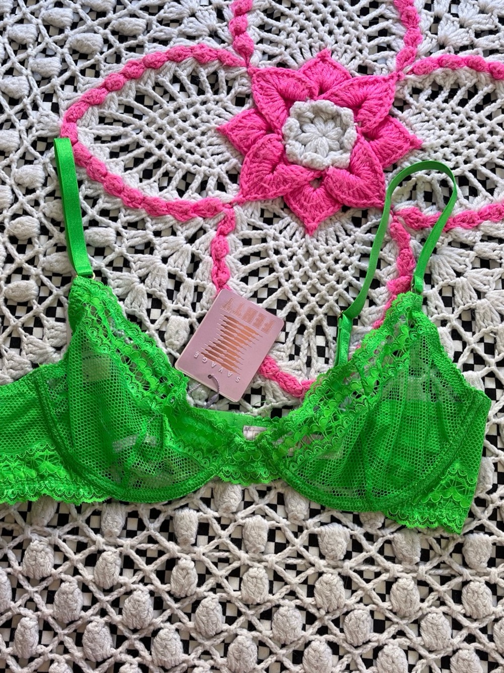 NWT Savage Fenty Green Lace Underwire Bra with Sheer Mesh